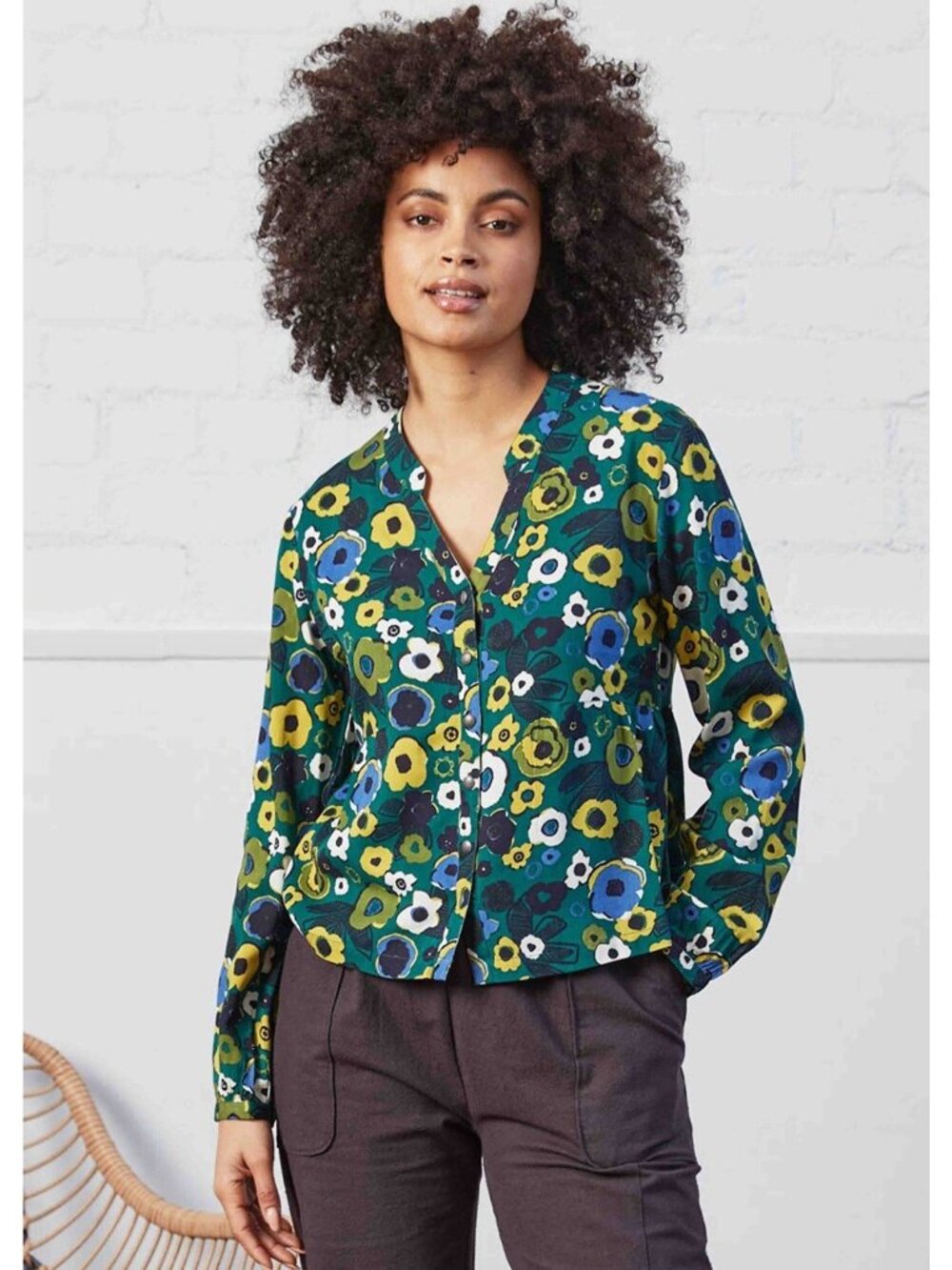 The Able Label Aoife Notch Neck Hook & Loop Fastening Floral Shirt Size Small